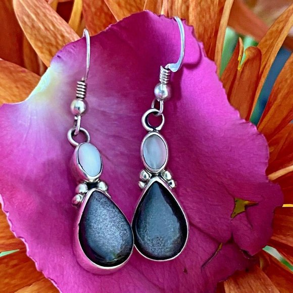 Vintage Sterling Silver Moonstone Cat Eye Earrings - Picture 4 of 9